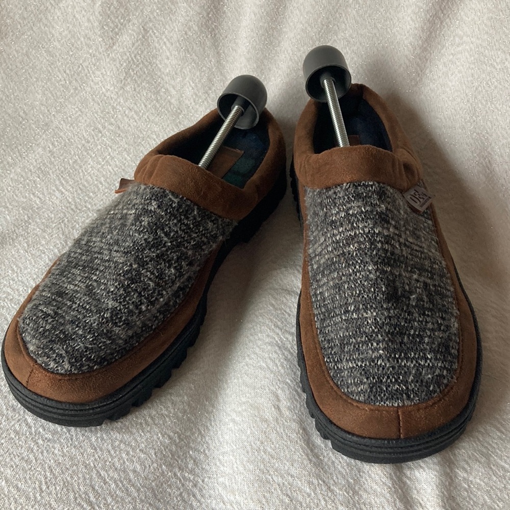DF Dearfoams canvas Warm and Comfy Slippers Size 10-11
